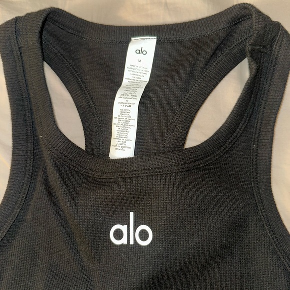 ALO Yoga Black Aspire Tank - Picture 6 of 7